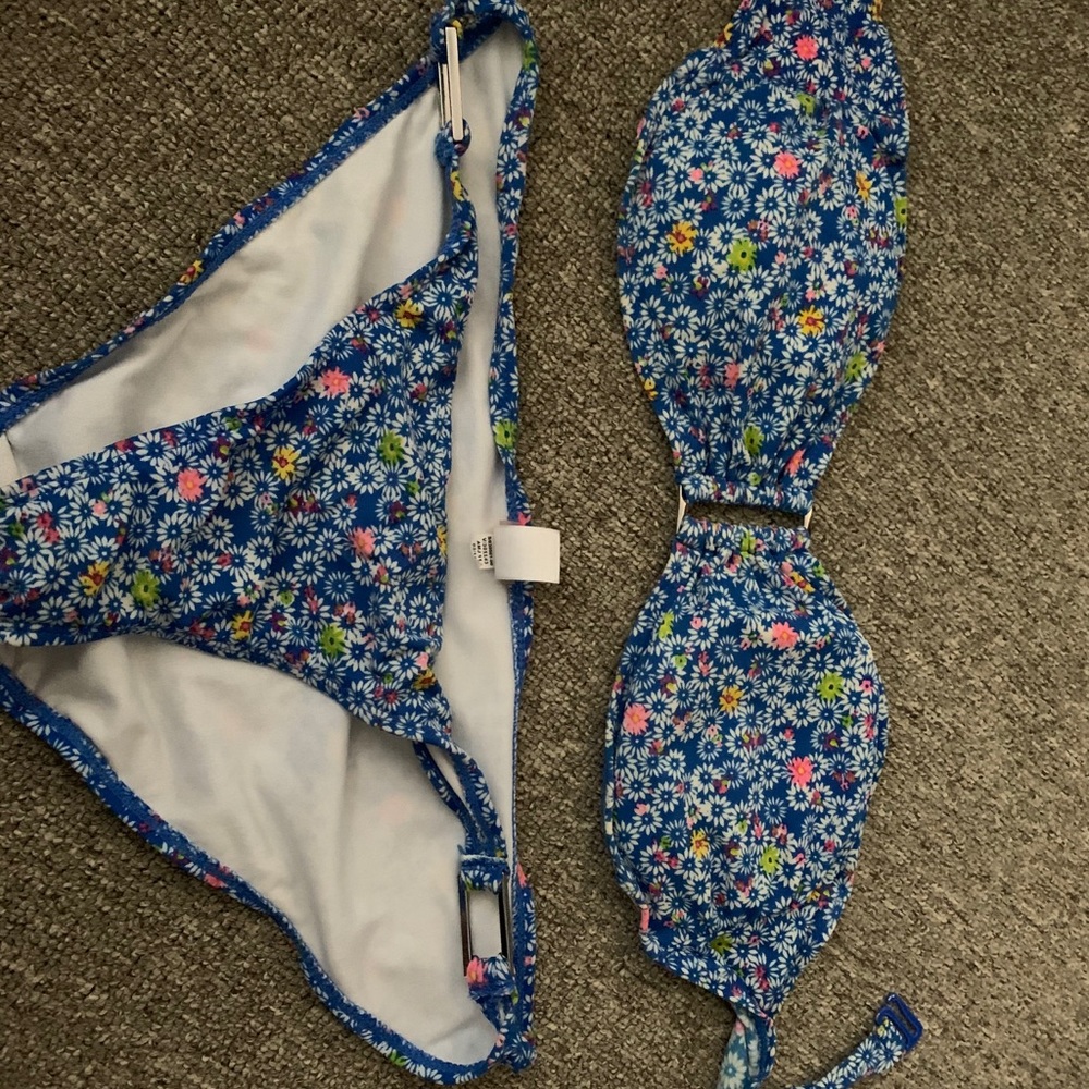 Old navy floral swimsuit